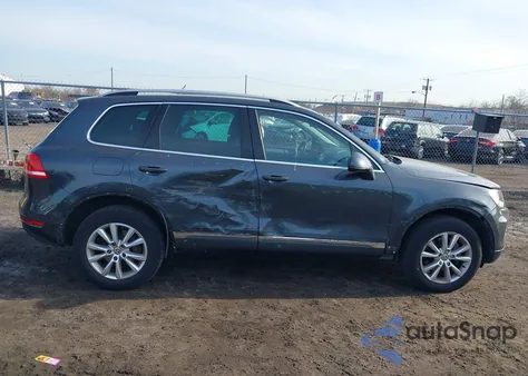 2014 Volkswagen Touareg 3.6L Sport из США, поврежденный, VIN WVGEF9BP9ED010718